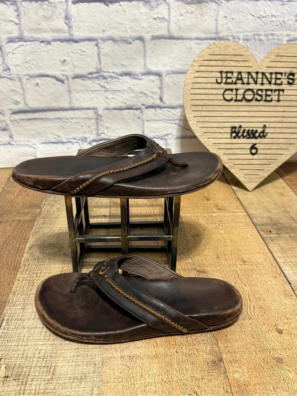OluKai Mea Ola 9 Chestnut Brown Leather Men's Flip-Flops